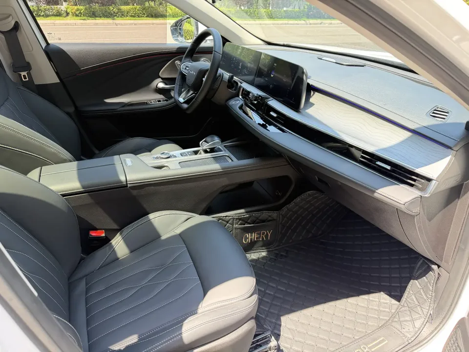Chery Arrizo 8 1.6TGDI DCT 2023 — миниатюра 3