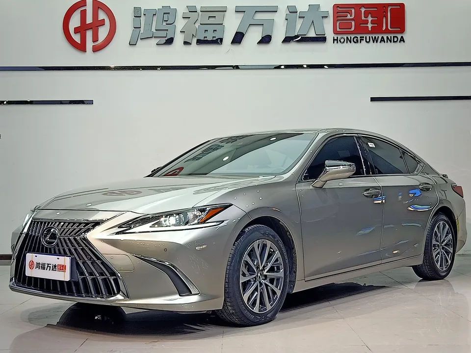 Lexus ES 2023