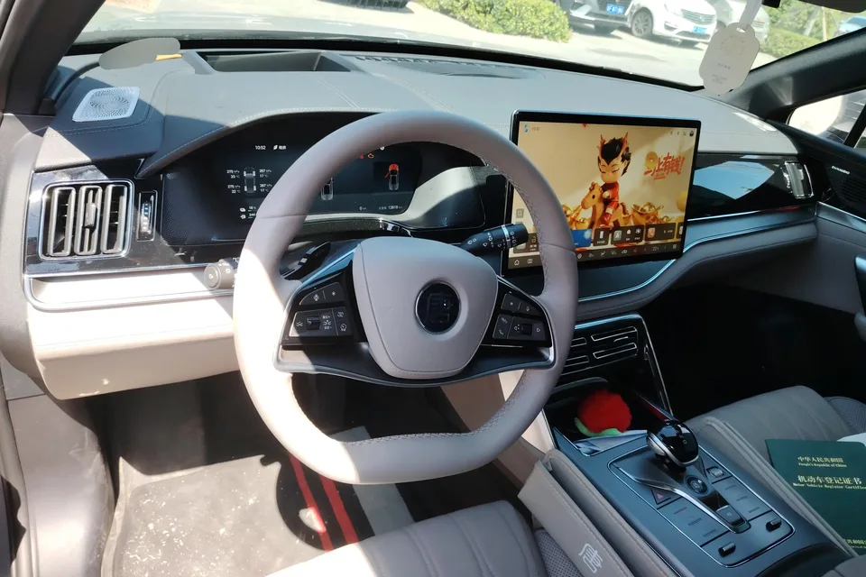 BYD Tang DM Intelligent Driving Edition DM-i 115KM Flagship Model 2025 — миниатюра 4