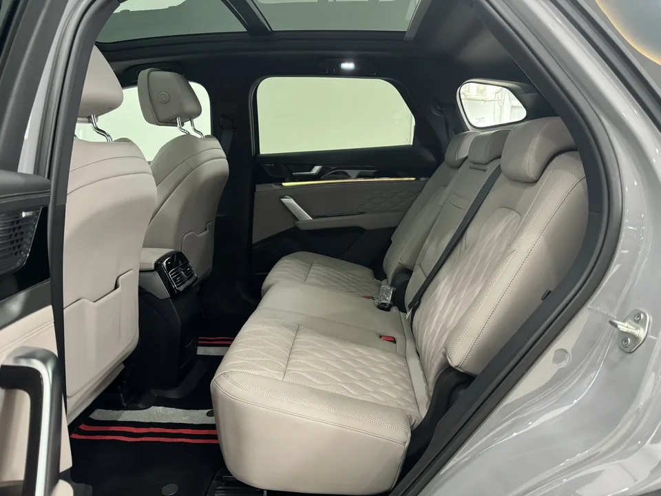 BYD Tang DM Intelligent Driving Edition DM-i 115KM Flagship Model 2025 — миниатюра 4