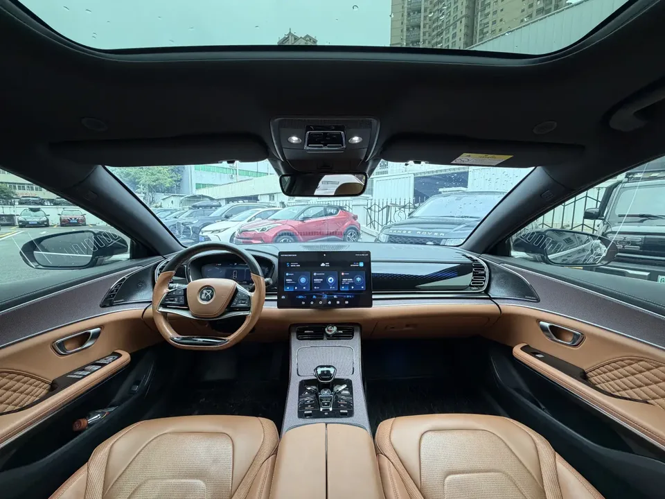 BYD Han DM DM-i 121KM Premium Edition 2022 — миниатюра 2