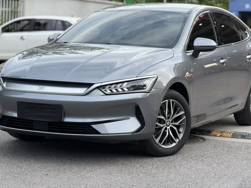 BYD Qin PLUS EV Honor Edition 420KM Leading Model 2023 — миниатюра 5