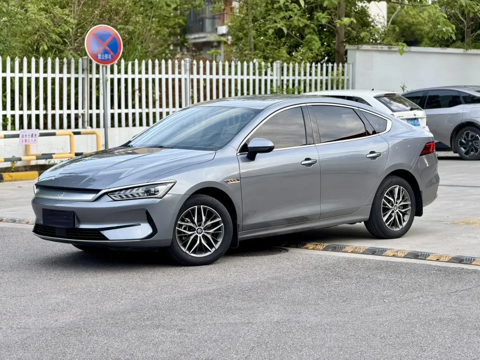 BYD Qin PLUS EV 2023