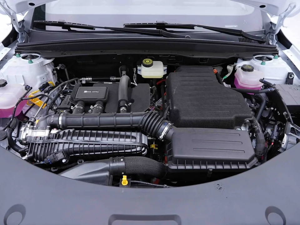 BYD Qin PLUS DM DM-i 128KM Progressive Edition 2026 — миниатюра 4