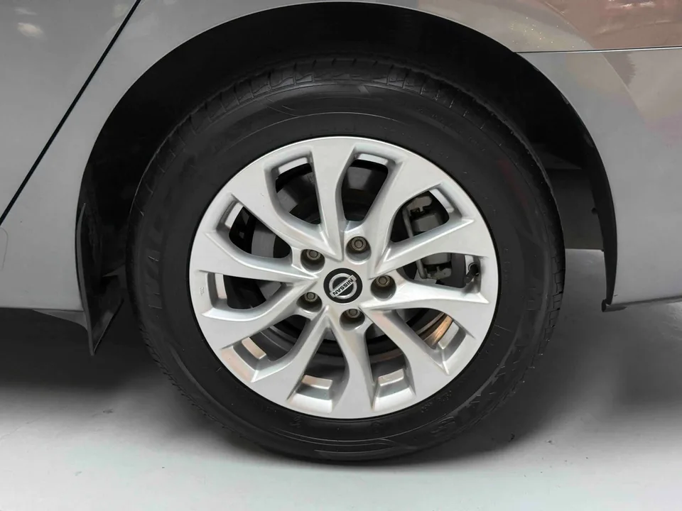 Nissan Sylphy Sylphy 2022 Sylphy 2022 Classic 1.6 XL CVT Deluxe Edition 2023 — thumbnail 3