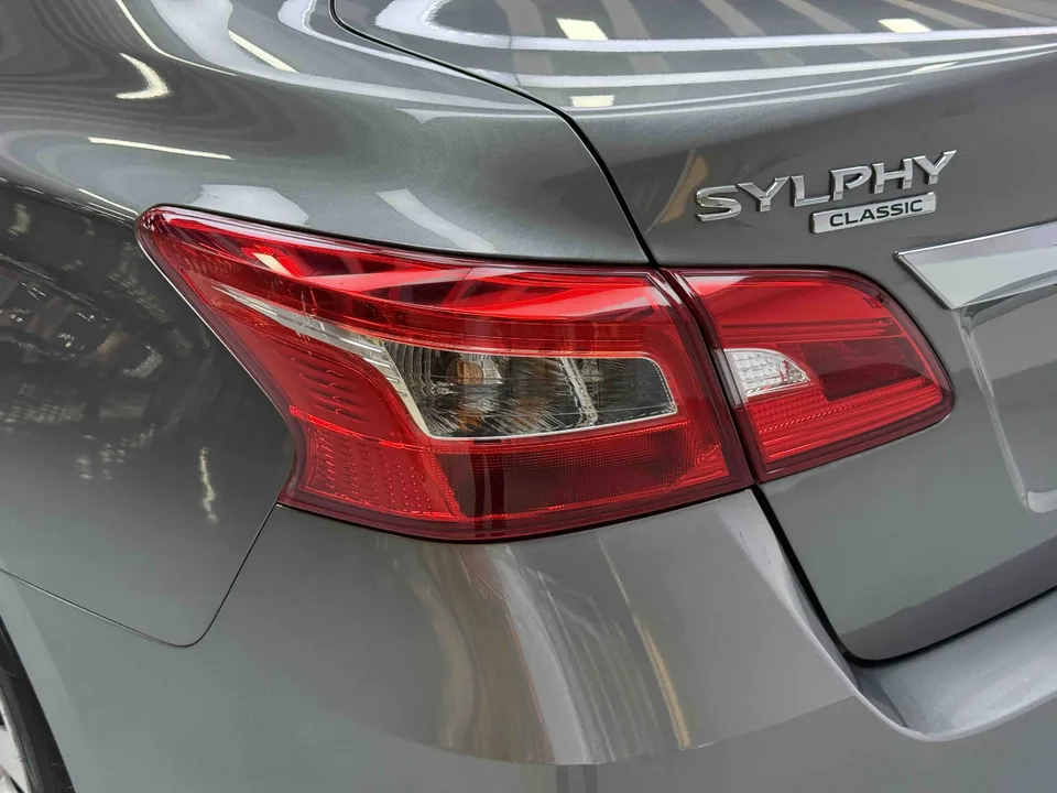 Nissan Sylphy Sylphy 2022 Sylphy 2022 Classic 1.6 XL CVT Deluxe Edition 2023 — thumbnail 4