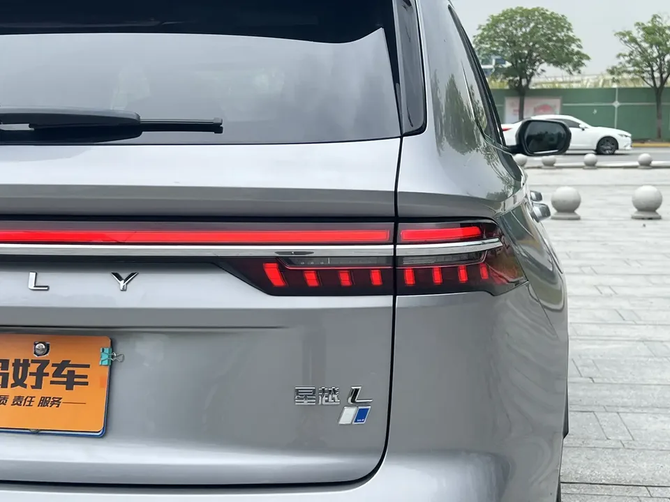 Geely Monjaro Xingyue L 2024 Hybrid 1.5T Tiangong Edition 2024 — миниатюра 3