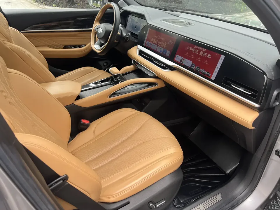 Geely Monjaro Xingyue L 2024 Hybrid 1.5T Tiangong Edition 2024 — миниатюра 4