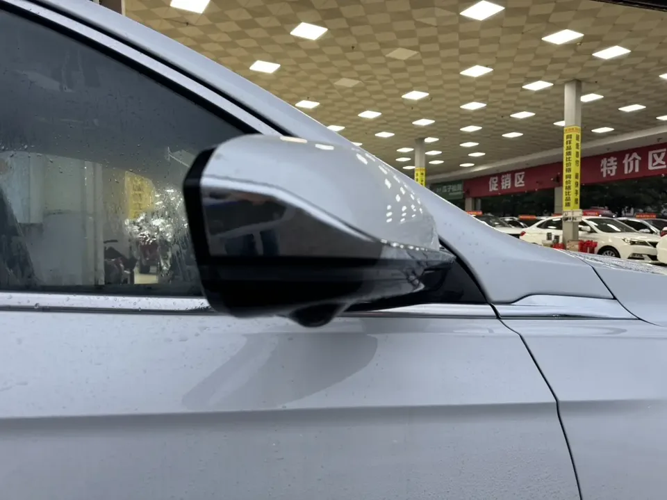 Geely Preface Xing Rui 2025 1.5T Dongfang Yao Jinghong Edition 2025 — thumbnail 2