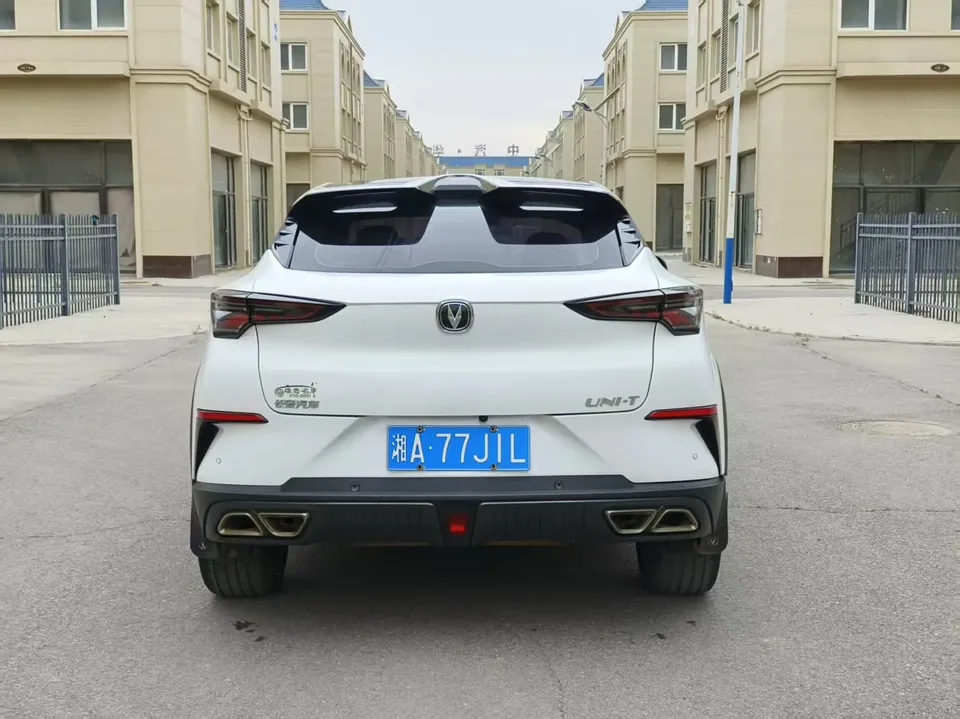 Changan UNI-T Changan UNI-T 2022 1.5T Premium Edition 2022 — миниатюра 2