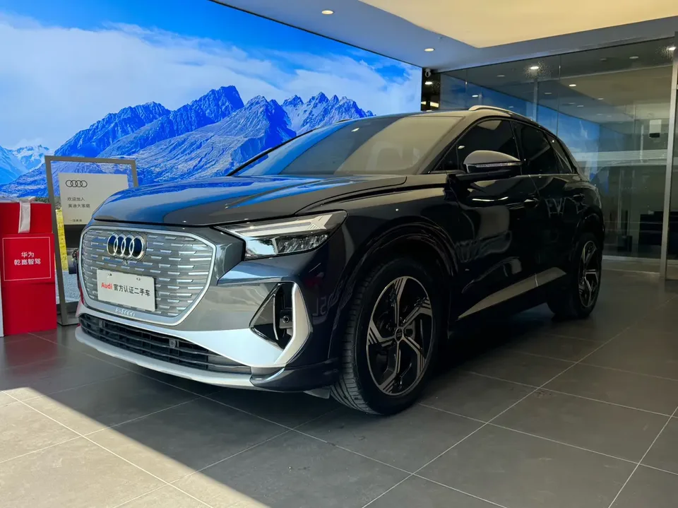 Audi Q4 e-tron 2023