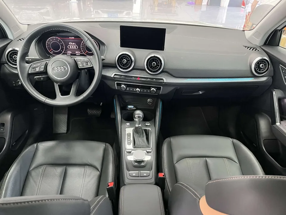 Audi Q2L Audi Q2L 2022 35 TFSI luxury and elegant model 2024 — миниатюра 5