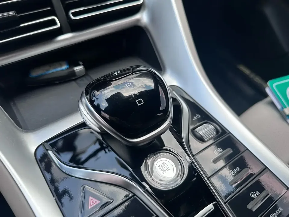 BYD Song Pro DM DM-i Champion Edition 110km Excellence Edition 2023 — миниатюра 5
