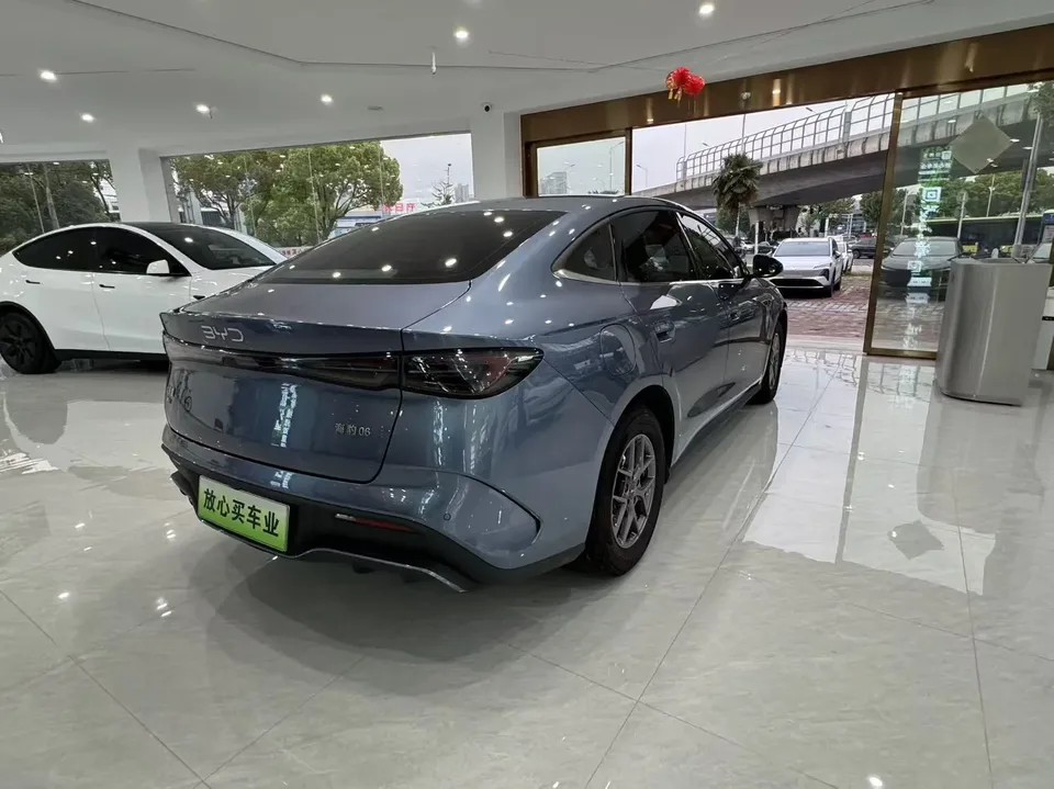 BYD Seal 06DM Seal 06DM 2024 DM-i 80KM Luxury 2025 — миниатюра 2