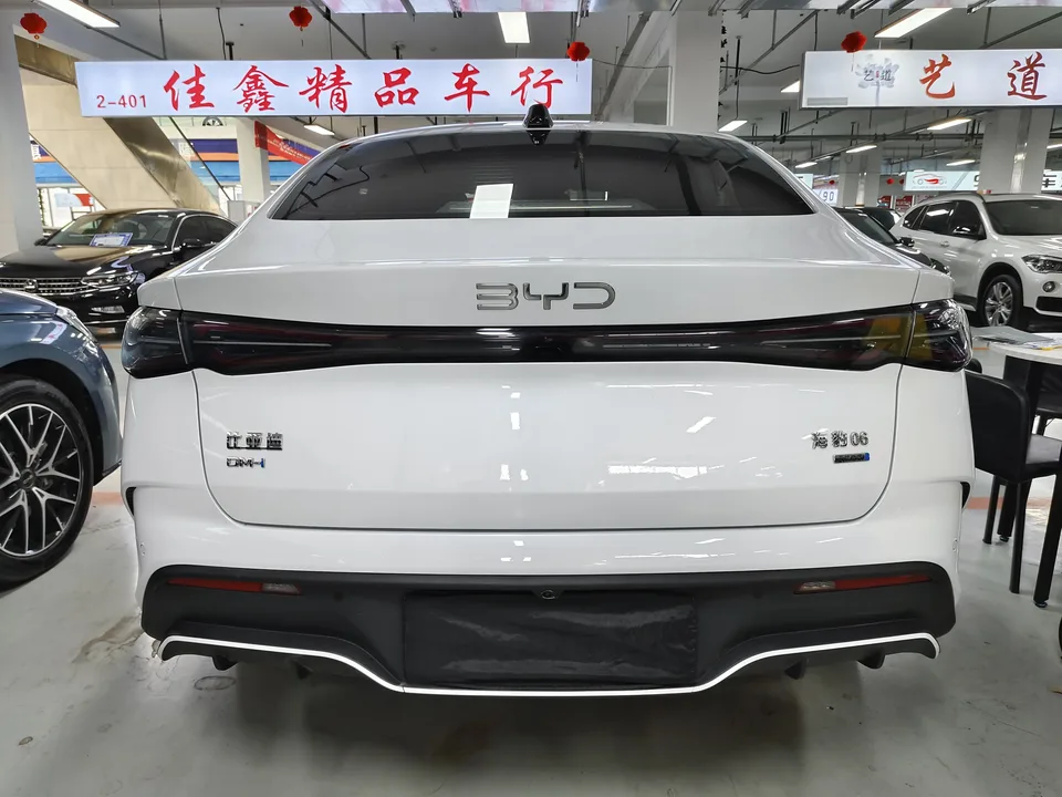 BYD Seal 06DM Intelligent Driving Edition DM-i 80KM Premium Edition 2025 — миниатюра 2