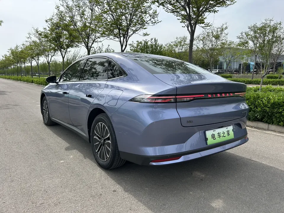 Nissan N6 Nissan N6 2026 180 Pro 2025 — миниатюра 5