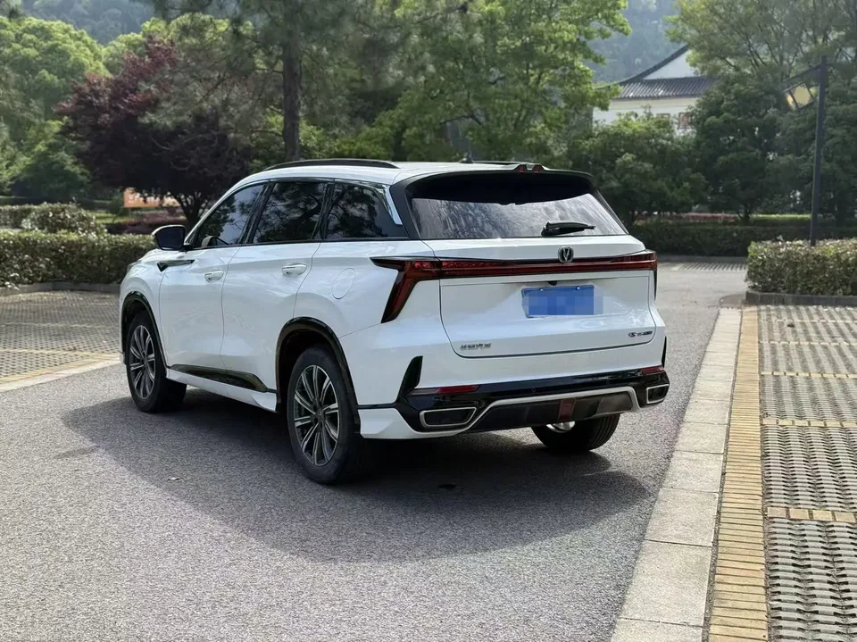 Changan CS75PLUS third generation 1.5T automatic premium model 2024 — миниатюра 2