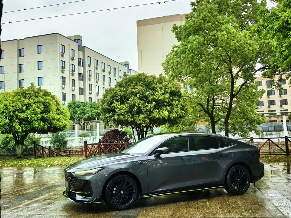 Changan UNI-V 2022
