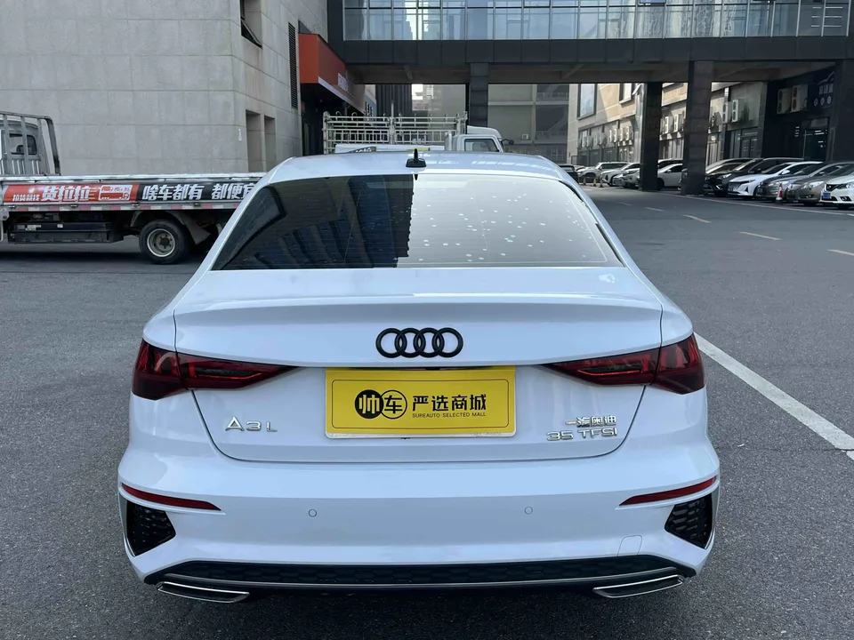 Audi A3 A3L Limousine 35 TFSI Enterprising and Elegant Model 2022 — миниатюра 2