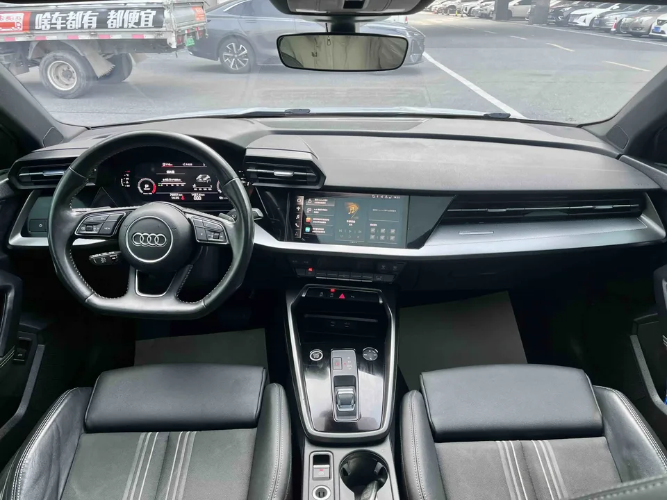 Audi A3 A3L Limousine 35 TFSI Enterprising and Elegant Model 2022 — миниатюра 4
