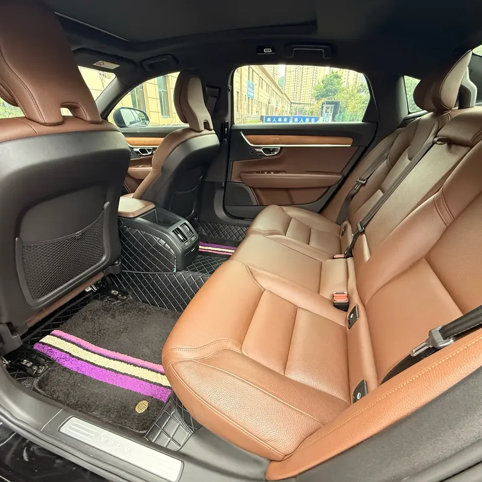 Volvo S90 Volvo S90 2023 B5 Zhiyi Deluxe Edition 2022 — миниатюра 3