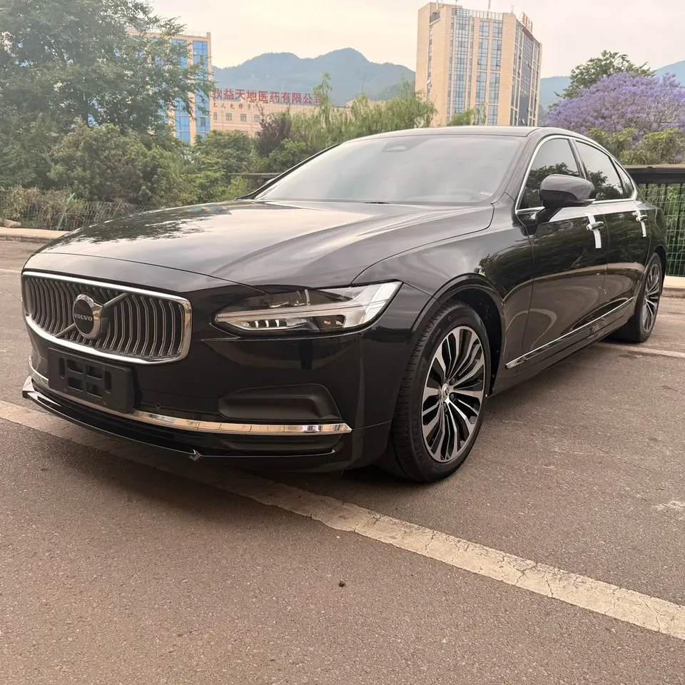 Volvo S90 Volvo S90 2023 B5 Zhiyi Deluxe Edition 2022 — фото 1, купить с доставкой в Москву