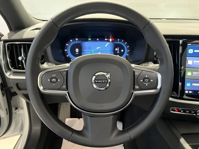 Volvo S60 Volvo S60 2026 B4 Zhiyi Luxury Edition 2025 — миниатюра 2