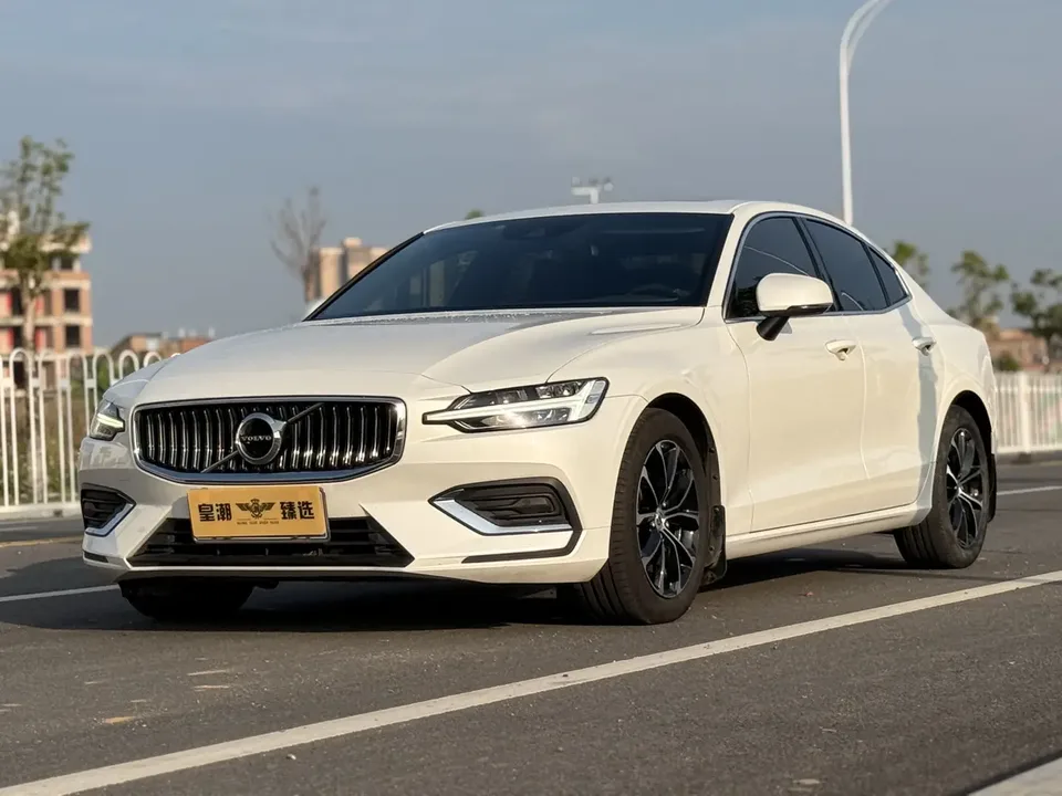 Volvo S60 2022