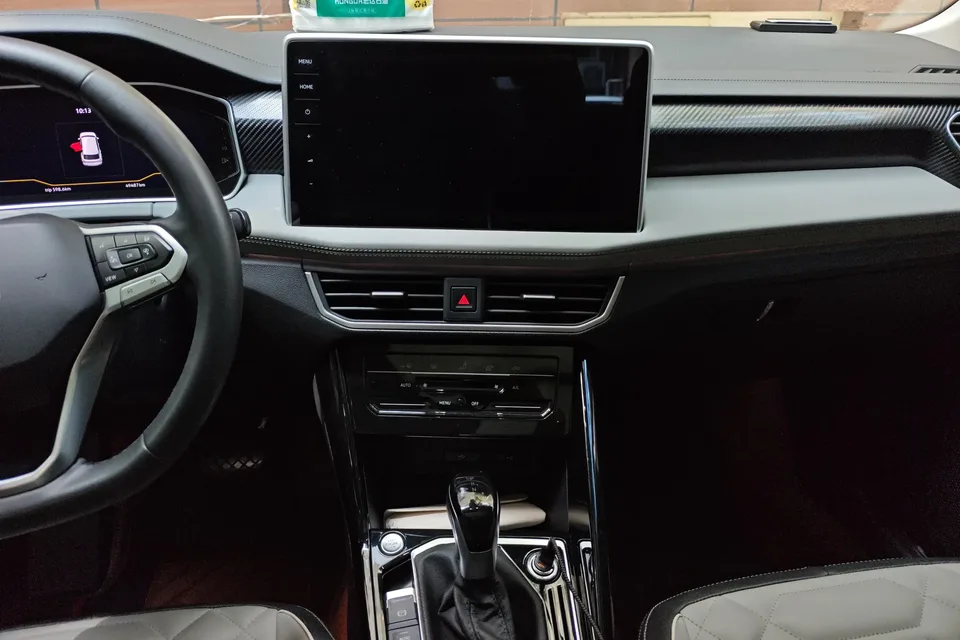 Volkswagen Tayron 300TSI 2WD Luxury Plus Advanced Edition 2023 — миниатюра 3