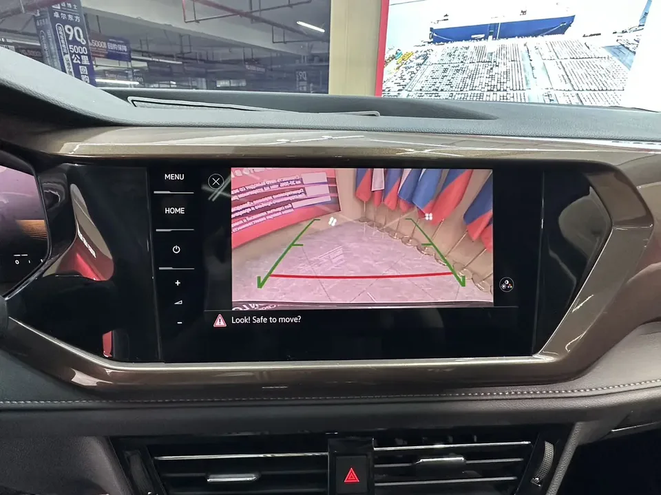 Volkswagen Tharu 2021 Tuyue 280TSI 2WD Luxury Edition PLUS 2022 — миниатюра 3