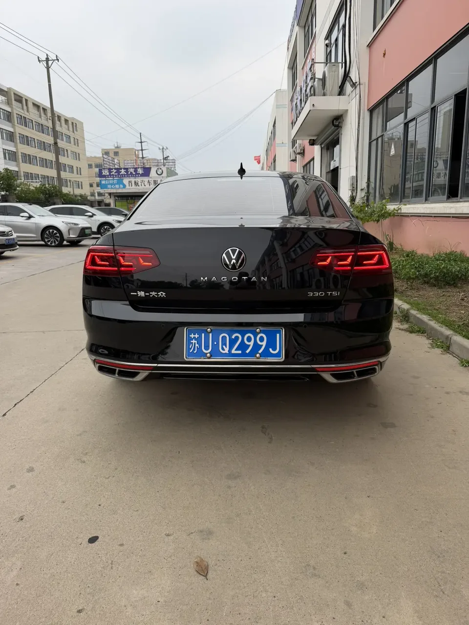 Volkswagen Magotan Magotan 2023 2 million commemorative edition 330TSI DSG luxury model 2023 — миниатюра 2