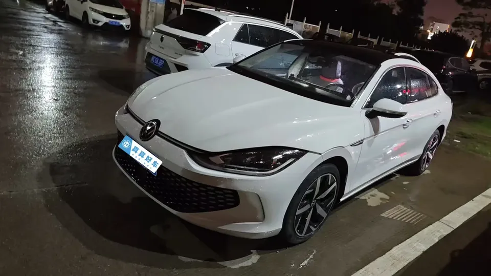 Volkswagen Lamando 2024 Lingdu Lingdu L 280TSI DSG Cool Edition 2024 — фото 1, купить с доставкой в Москву