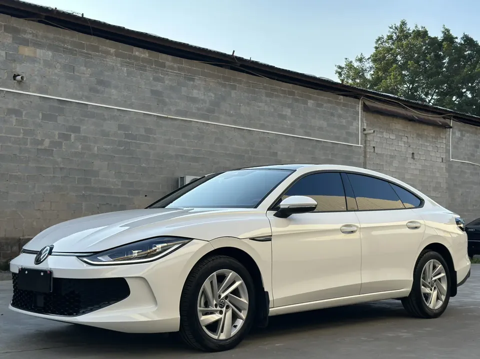 Volkswagen Lamando Lingdu Lingdu L 280TSI DSG Hot Edition 2022 — фото 1, купить с доставкой в Москву