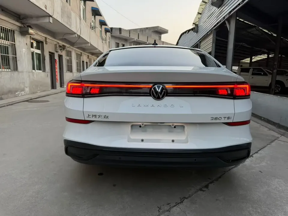 Volkswagen Lamando Lingdu 2022 Lingdu Lingdu L 280TSI DSG Hot Edition 2022 — миниатюра 2