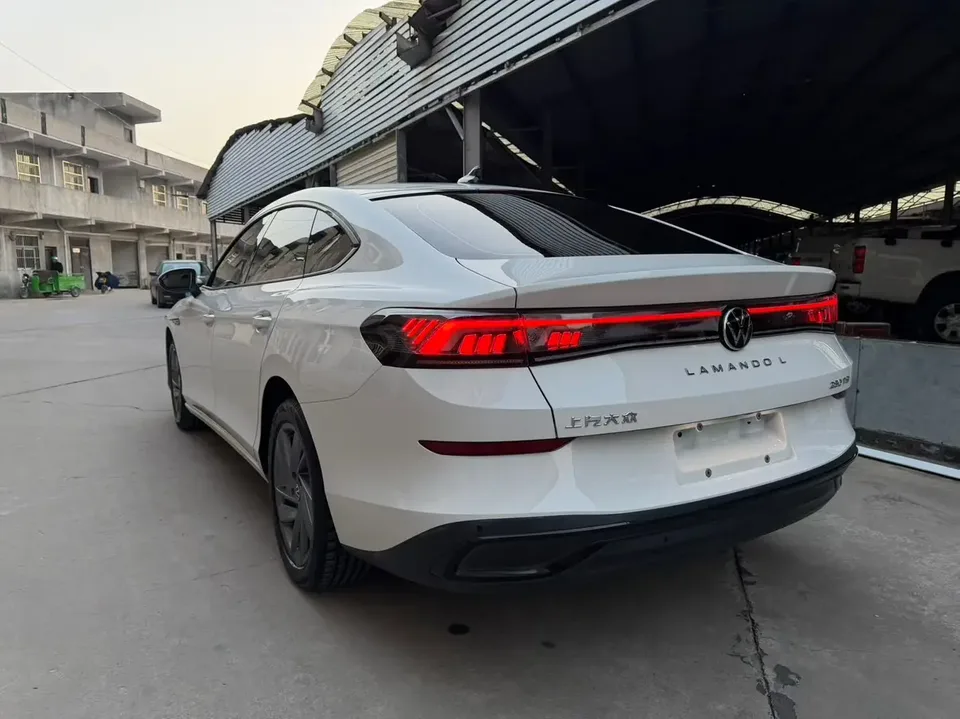 Volkswagen Lamando Lingdu 2022 Lingdu Lingdu L 280TSI DSG Hot Edition 2022 — миниатюра 4