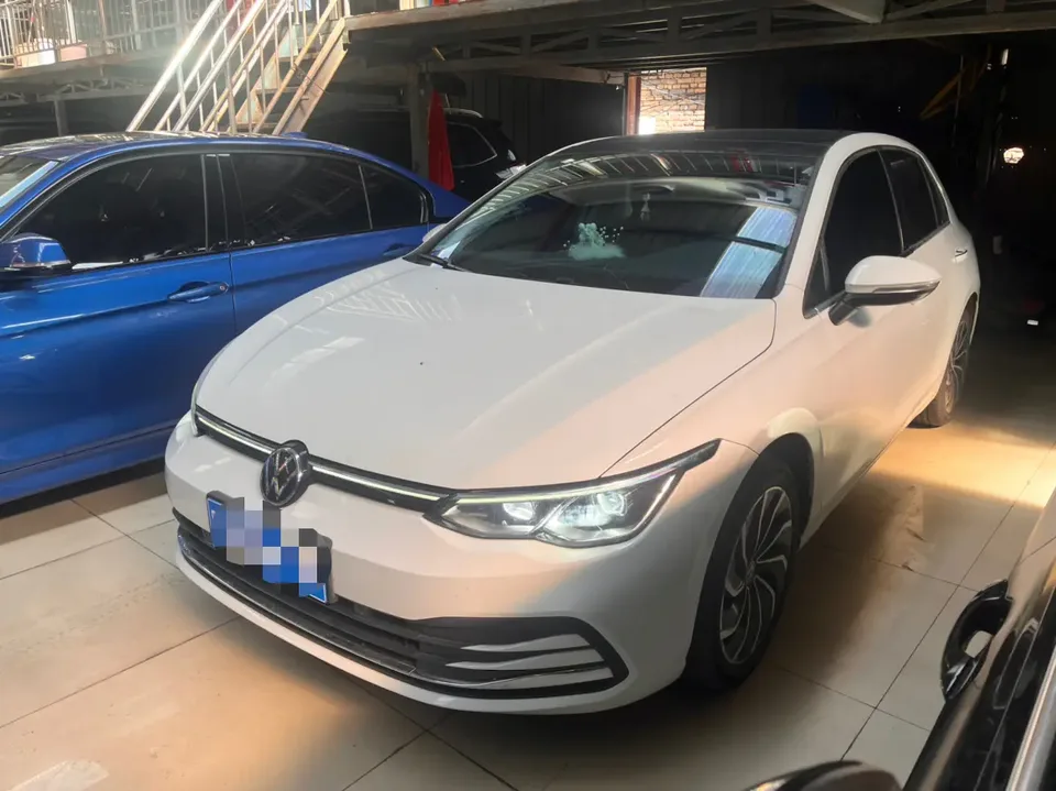 Volkswagen Golf golf 2023 280TSI DSG Pro 2023 — photo 1, buy with delivery to Moscow