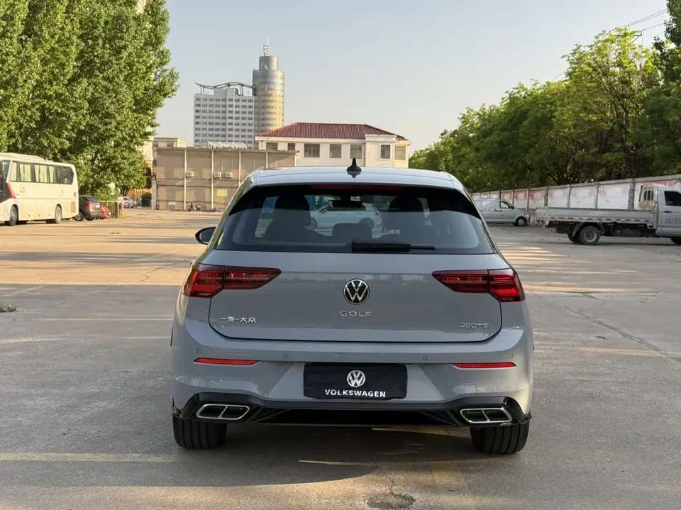 Volkswagen Golf facelift 280TSI DSG R-Line Lite 2023 — миниатюра 2