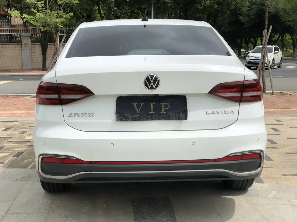 Volkswagen Lavida facelift 1.5L automatic starry sky 5 million version 2023 — миниатюра 2