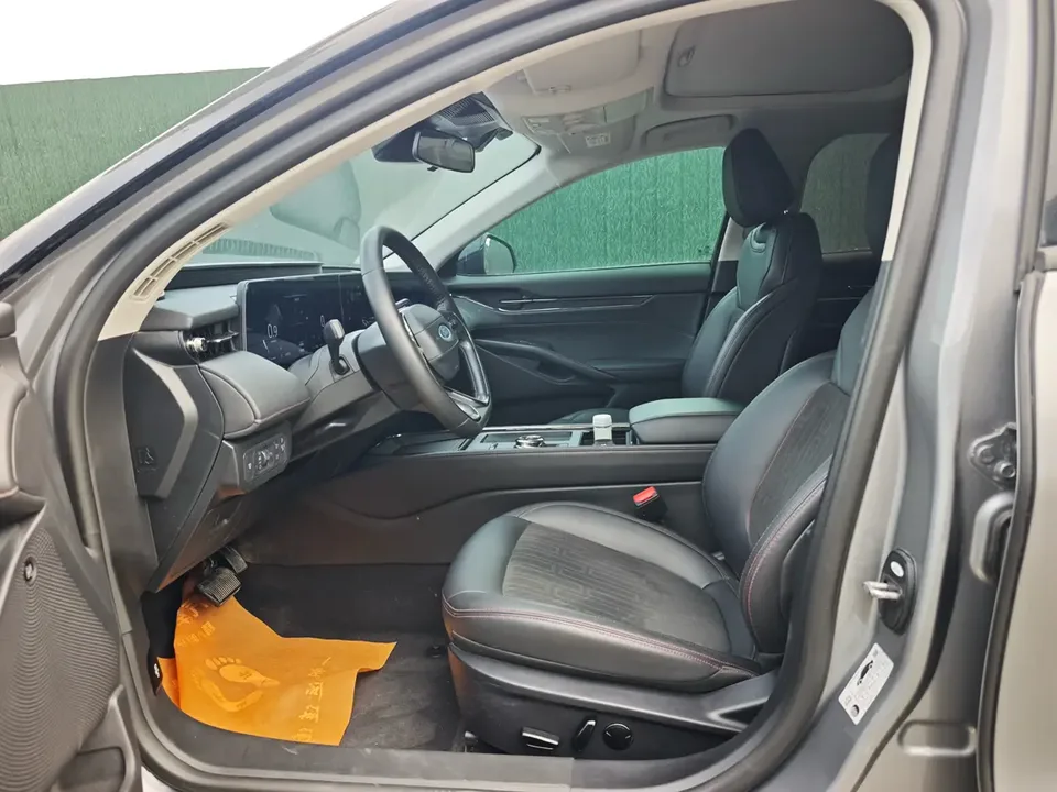 Ford Mondeo Mondeo EcoBoost 245 Luxury 2023 — миниатюра 3