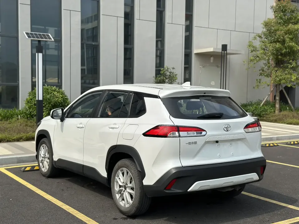 Toyota CorollaCross 2.0L CVT Elite Edition 2023 — миниатюра 4