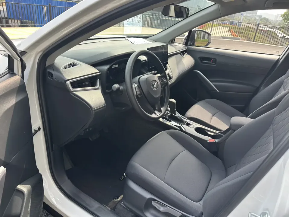 Toyota CorollaCross 2.0L CVT Elite Edition 2023 — миниатюра 5