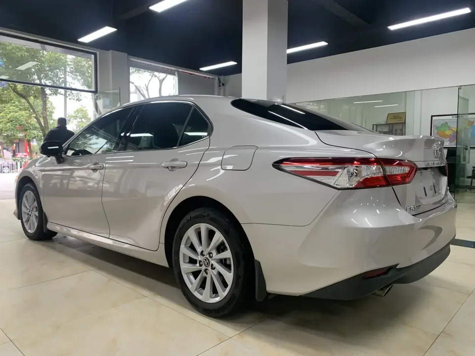 Toyota Camry Camry 2023 2.0GVP Leading Edition 2023 — thumbnail 2