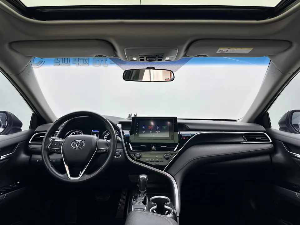 Toyota Camry 2.0GVP Leading Edition 2023 — миниатюра 3