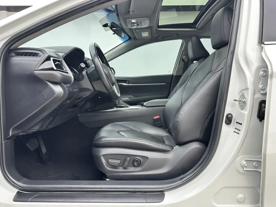 Toyota Camry 2.0GVP Leading Edition 2023 — миниатюра 4