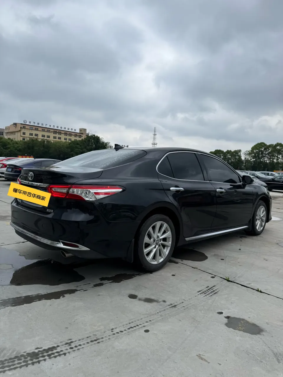 Toyota Camry 2.0G Deluxe Edition 2023 — миниатюра 2