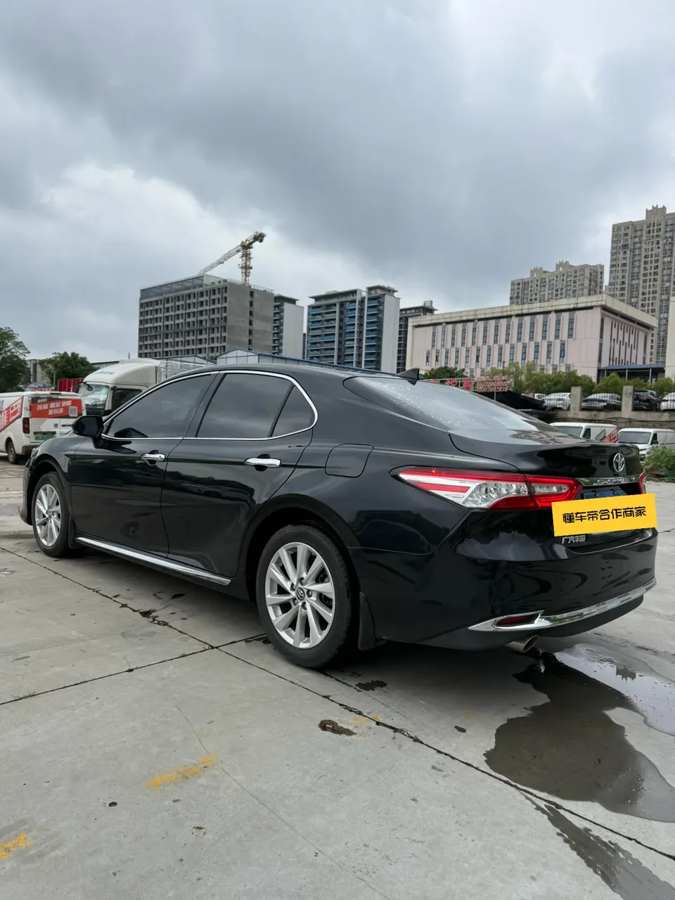 Toyota Camry 2.0G Deluxe Edition 2023 — миниатюра 4