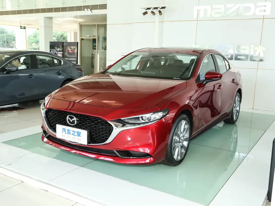 Mazda Axela Mazda3 2023 2.0L Automatic Elegant Edition 2025 — photo 1, buy with delivery to Moscow