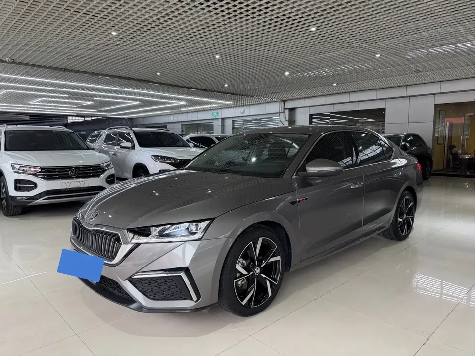 Skoda Octavia PRO TSI280 DSG Exclusive Edition 2022 — фото 1, купить с доставкой в Москву