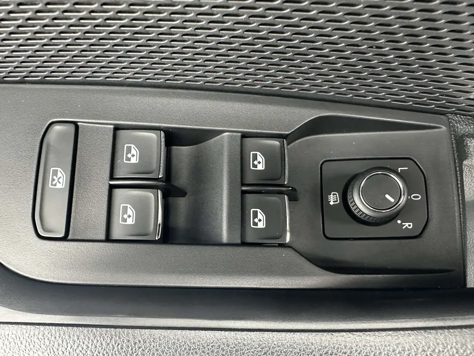 Skoda Octavia PRO TSI280 DSG Exclusive Edition 2023 — миниатюра 5