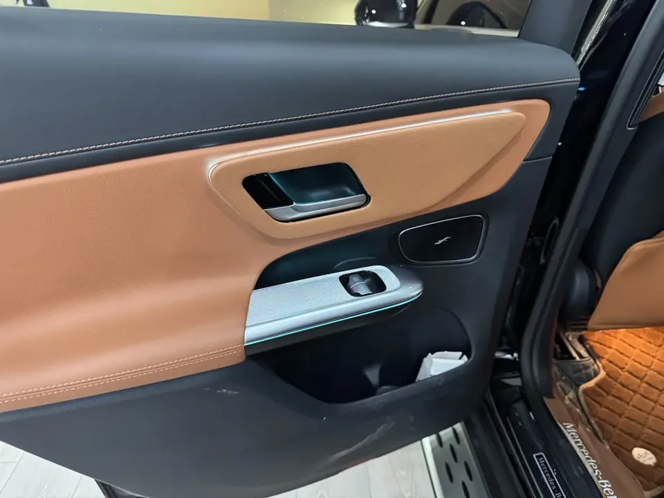 Mercedes-Benz GLC-Class GLC 2023 facelift GLC 300 L 4MATIC dynamic 7-seater 2023 — thumbnail 4